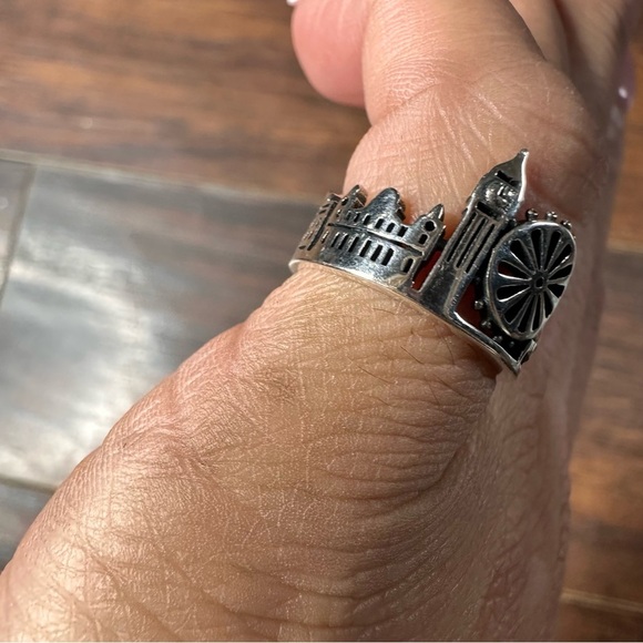 London Skyline Bracelet and Ring Set - Picture 7 of 10